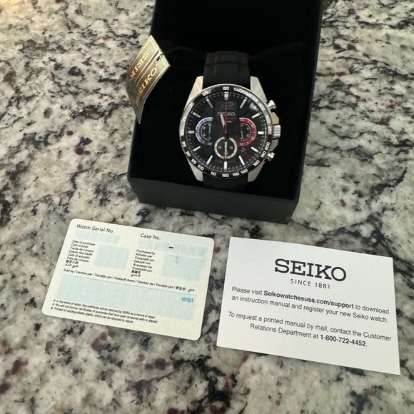 Seiko SSB347 Chronograph 10 Bar= 100 Meters Water Resistant. NWT - Picture 5 of 8